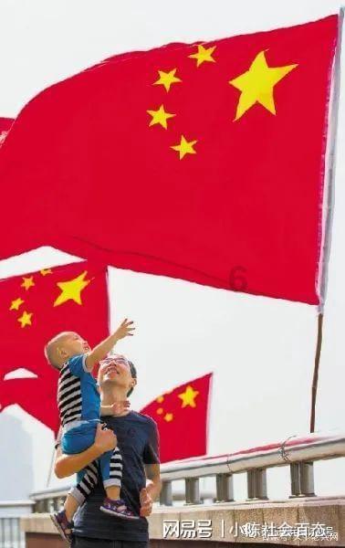 记者：拜仁想要马上引进萨拉戈萨顶替科曼，格拉纳达不愿意放人